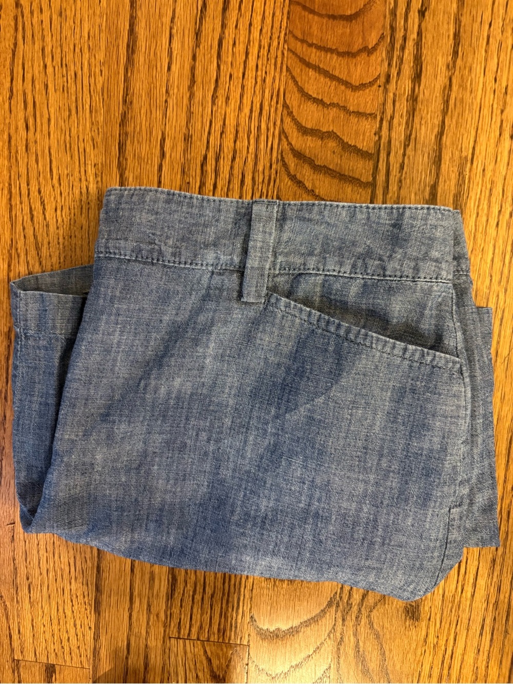 Women’s
Casual Blue Chambray Shorts